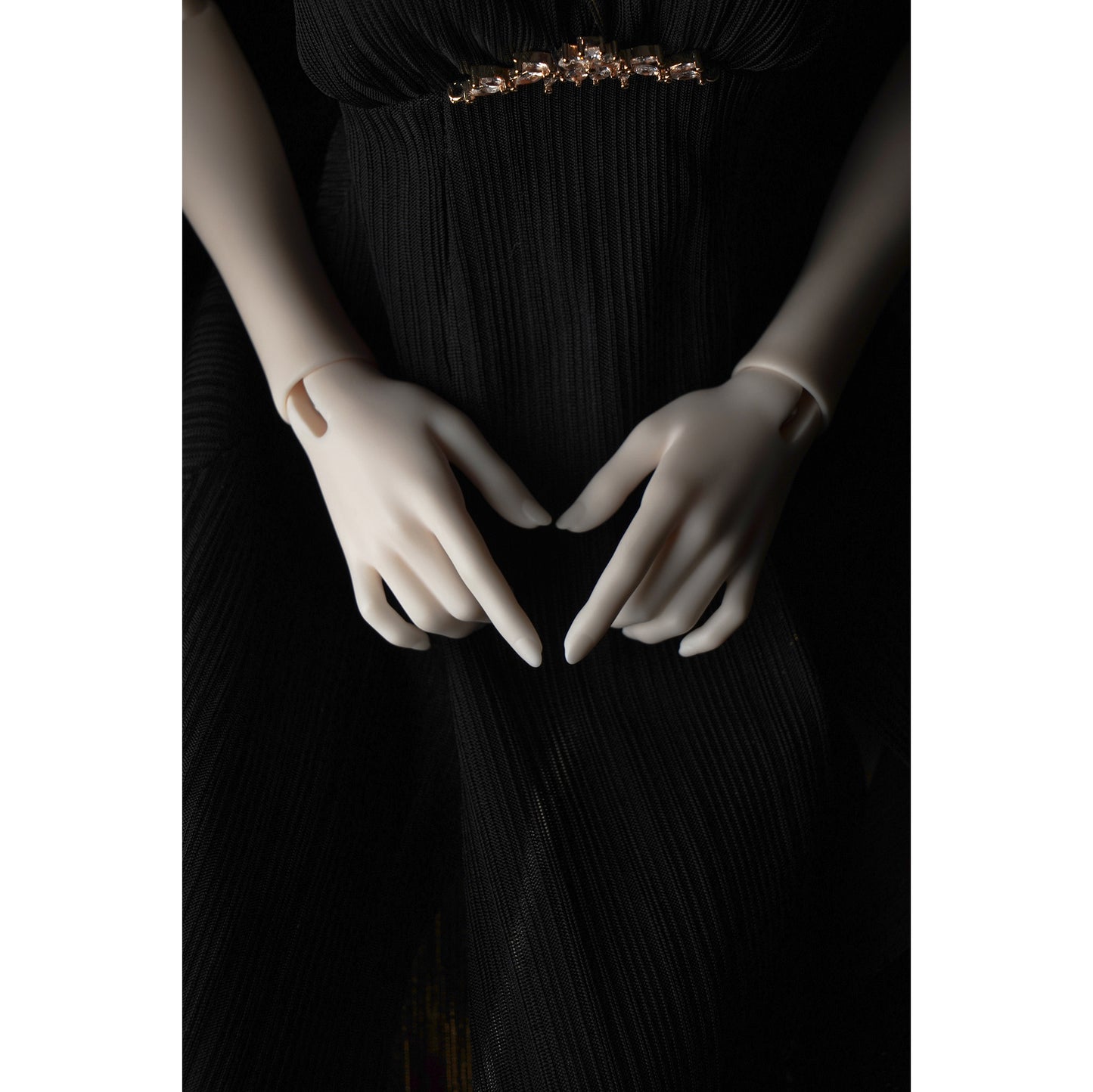 1/3 (62cm) girl body hand shape and foot type