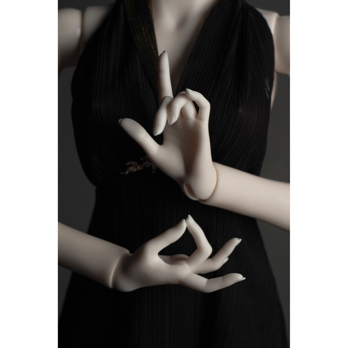 1/3 (62cm) girl body hand shape and foot type